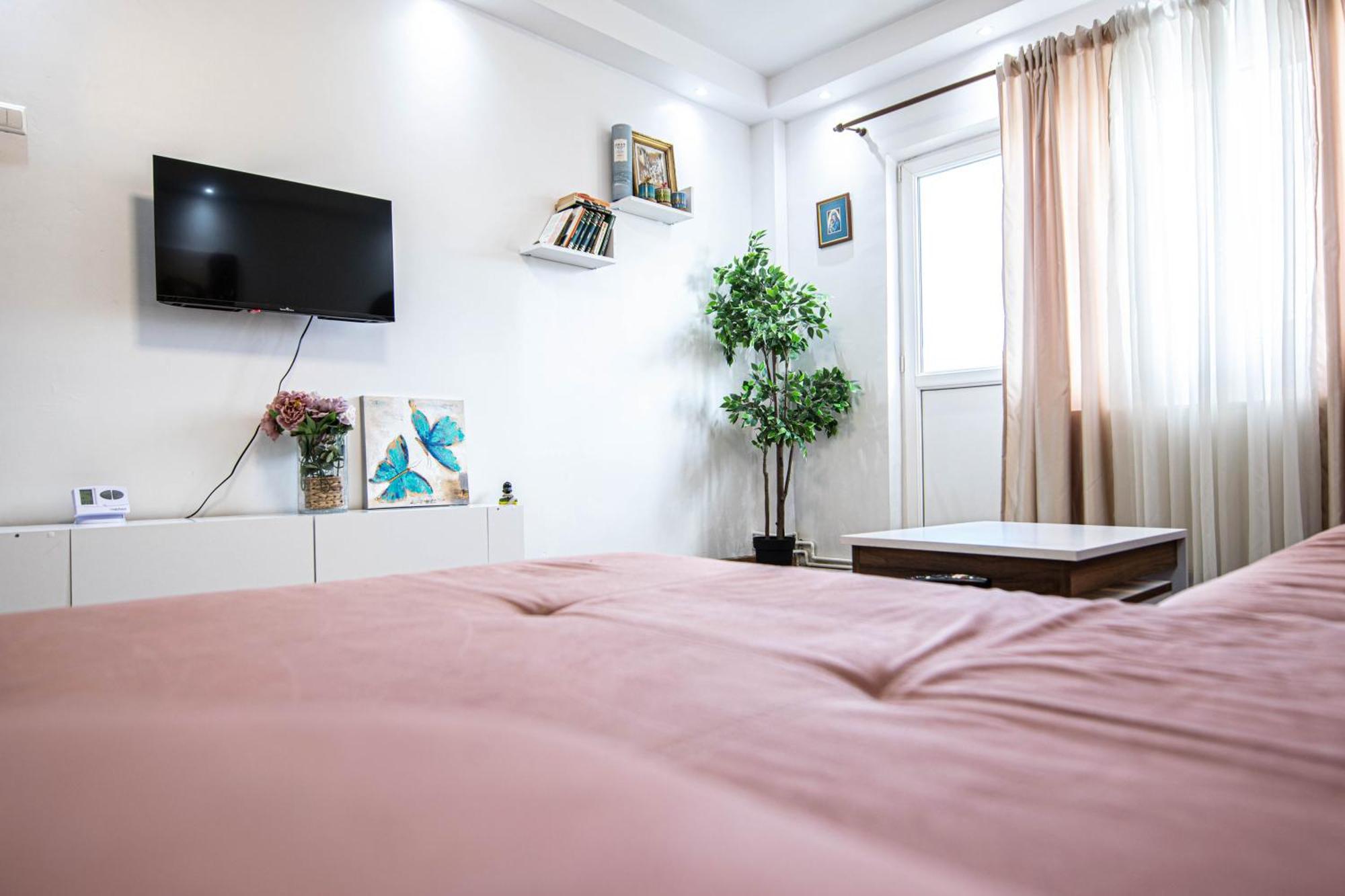 Apartament Near The Park Two Rooms Bükreş Dış mekan fotoğraf