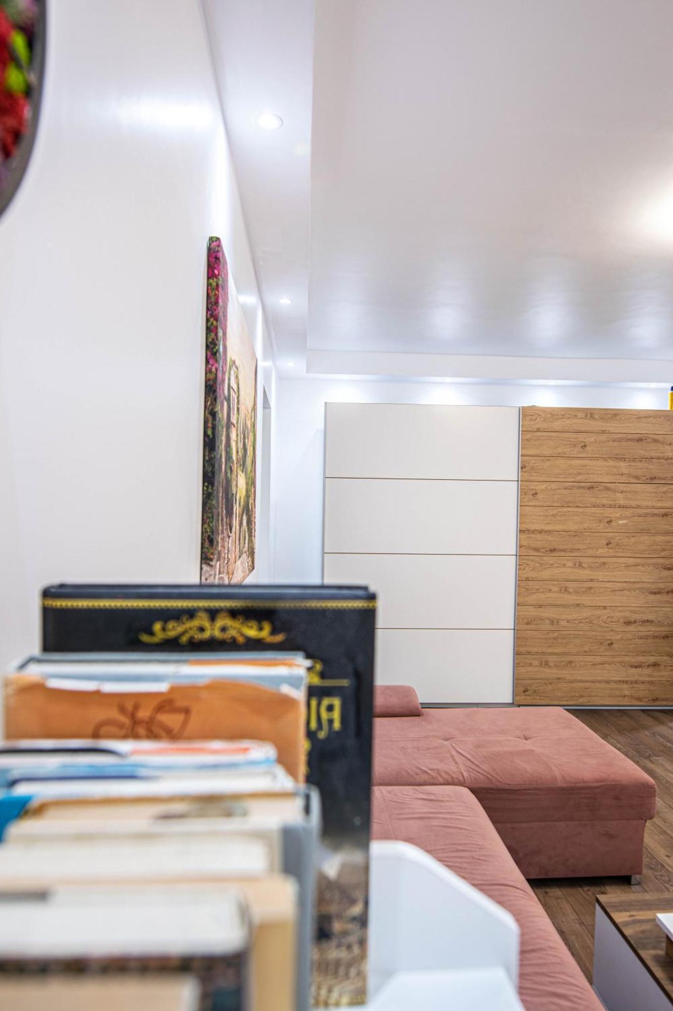 Apartament Near The Park Two Rooms Bükreş Dış mekan fotoğraf