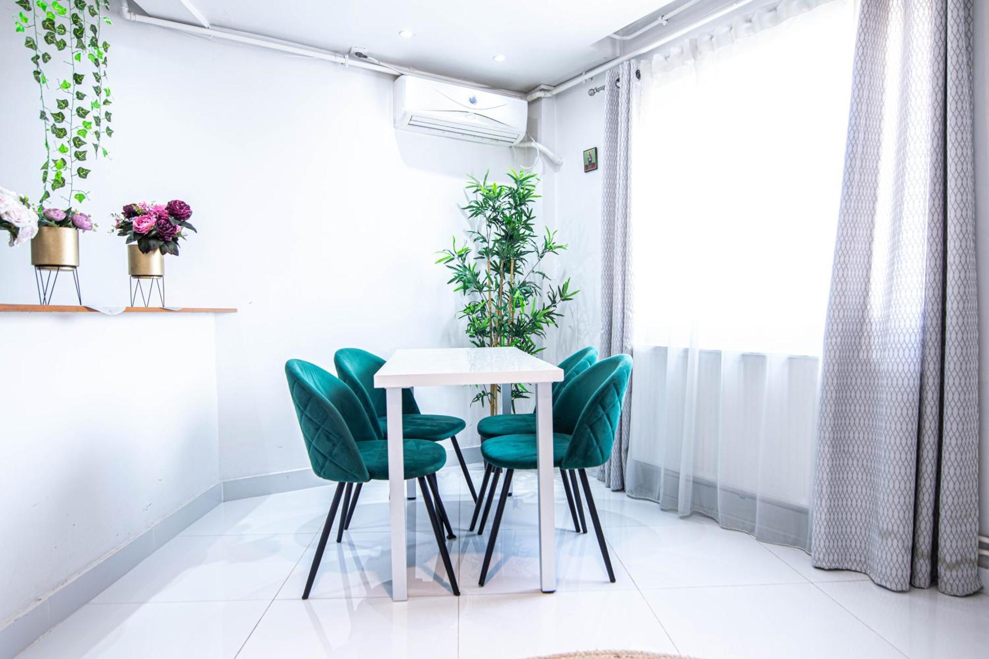 Apartament Near The Park Two Rooms Bükreş Dış mekan fotoğraf